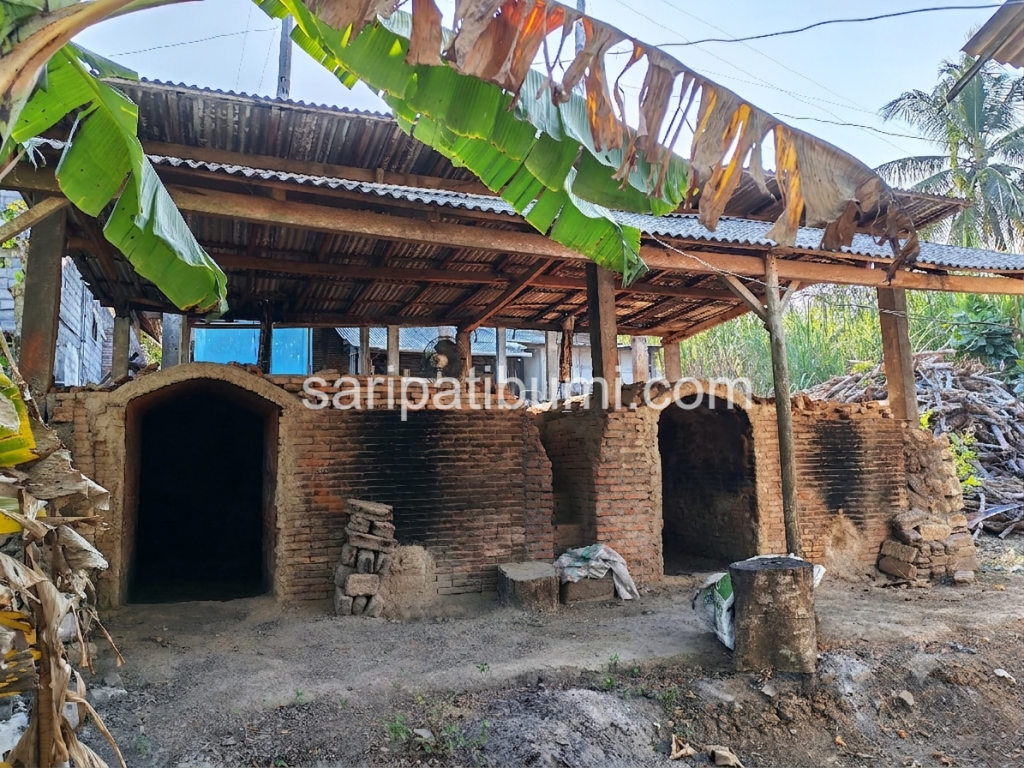 Indonesian Hardwood Charcoal Supplier