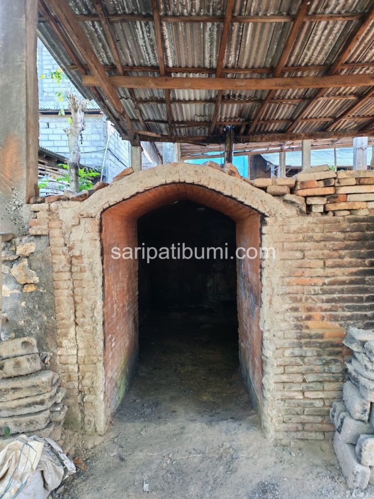 Indonesian Hardwood Charcoal Supplier
